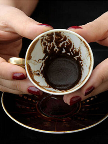 IL FUTURO IN UN CAFF&Egrave; 01